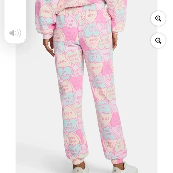 Wound Up Women’s Pink Assorted Candy Heart Joggers Size Medium (8-10) NWT - Picture 2 of 4